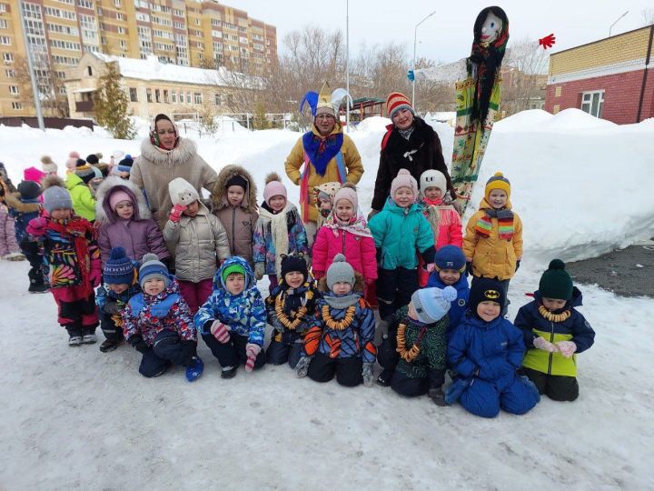 Бакчабызда – Май чабу бәйрәме!