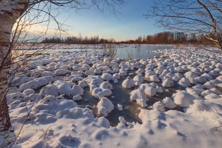 Апрель